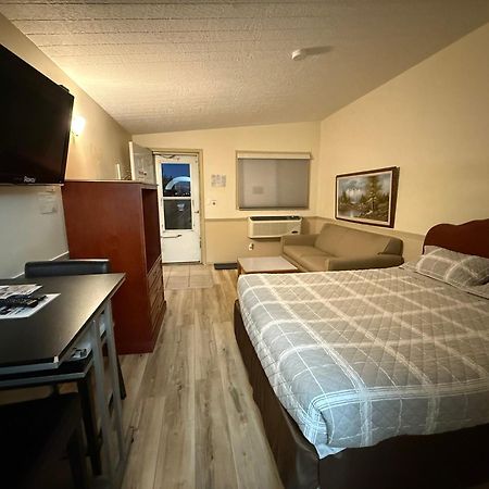 Centre Suite Inns Motel Bonnyville Ngoại thất bức ảnh