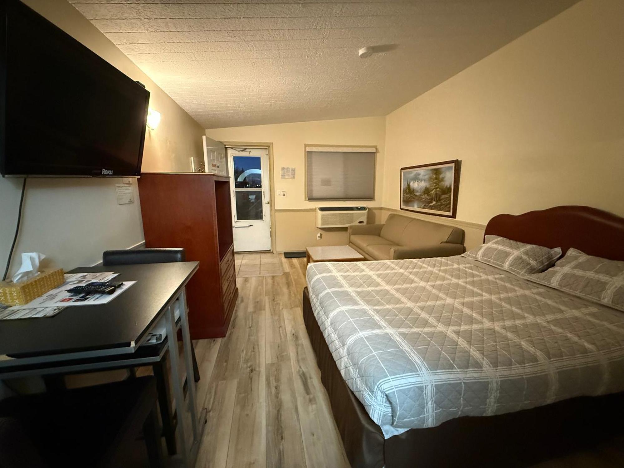 Centre Suite Inns Motel Bonnyville Ngoại thất bức ảnh