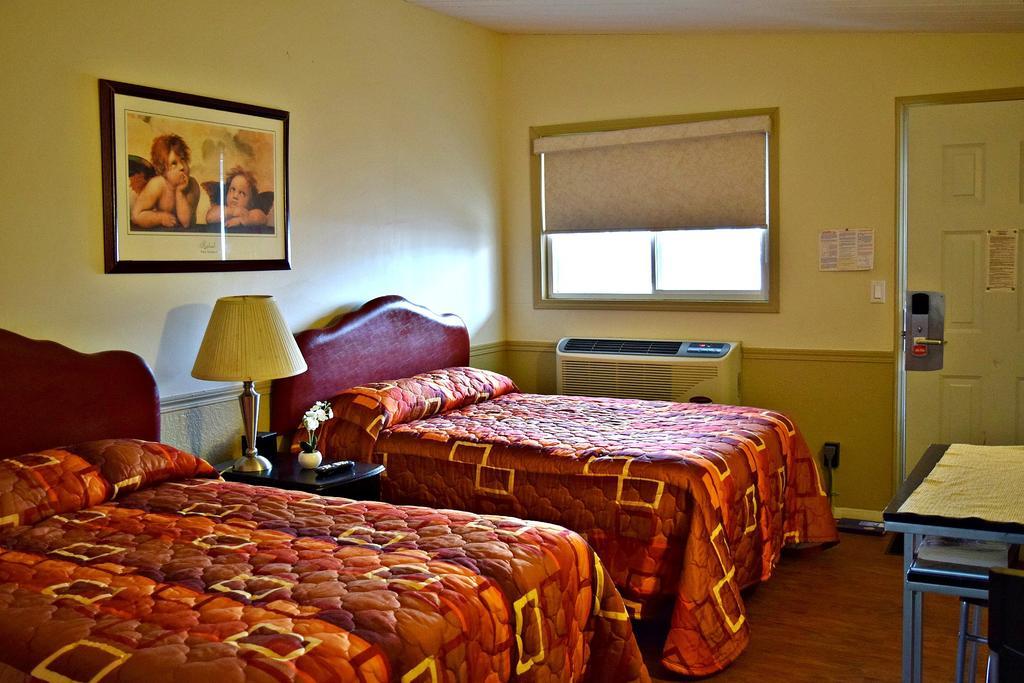Centre Suite Inns Motel Bonnyville Phòng bức ảnh