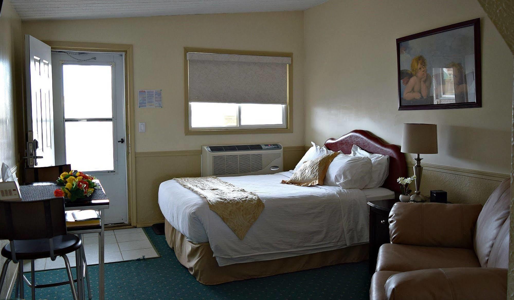 Centre Suite Inns Motel Bonnyville Ngoại thất bức ảnh