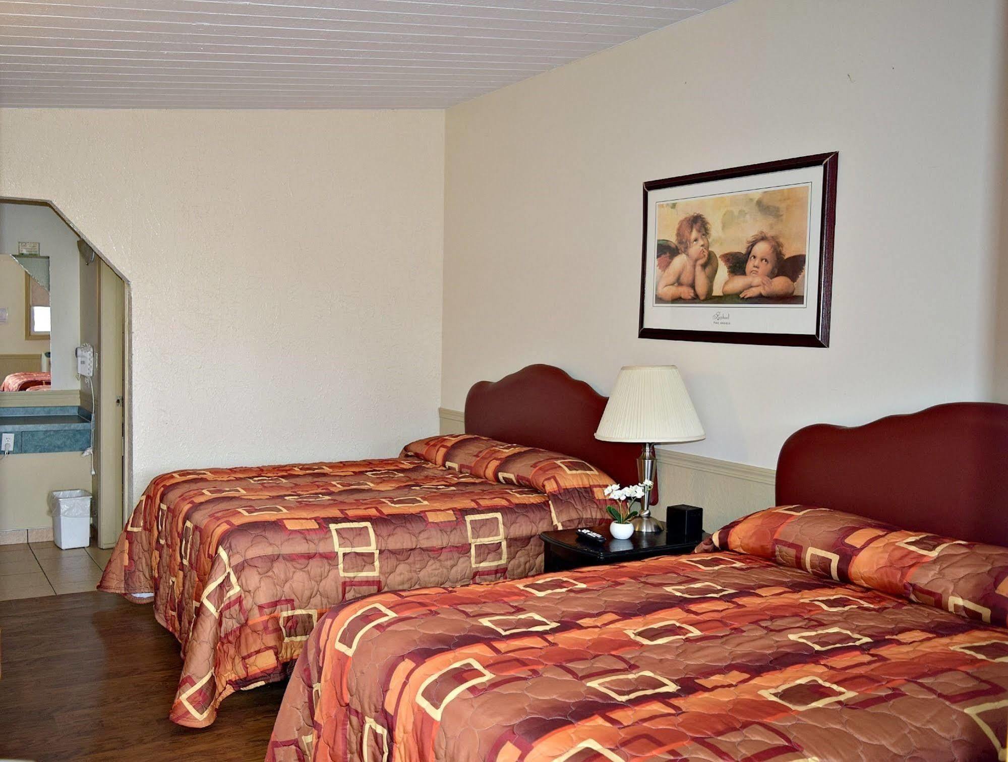 Centre Suite Inns Motel Bonnyville Ngoại thất bức ảnh