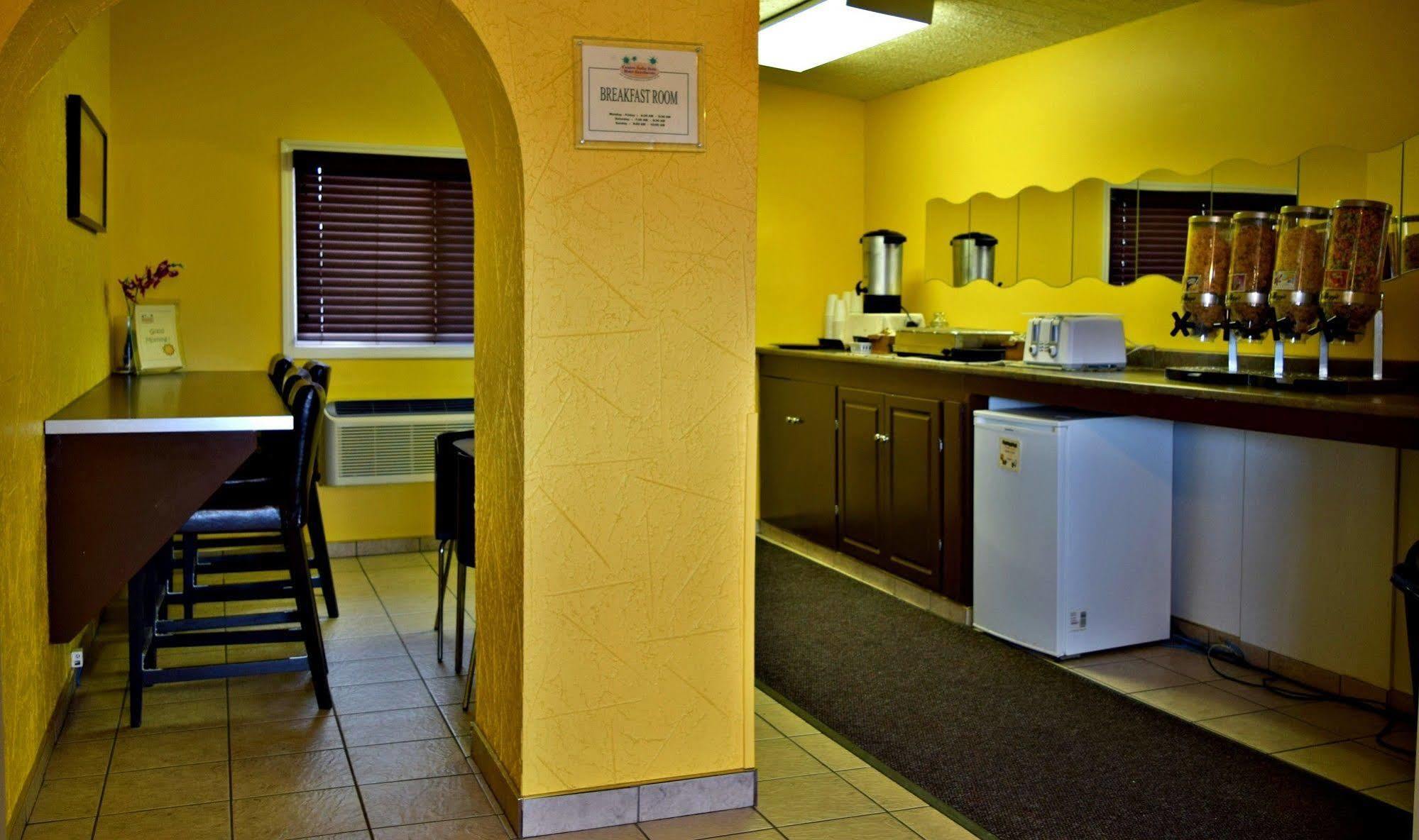 Centre Suite Inns Motel Bonnyville Ngoại thất bức ảnh